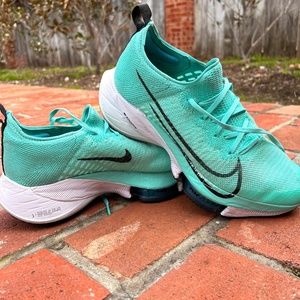 Nike Air Zoom Tempo NEXT%